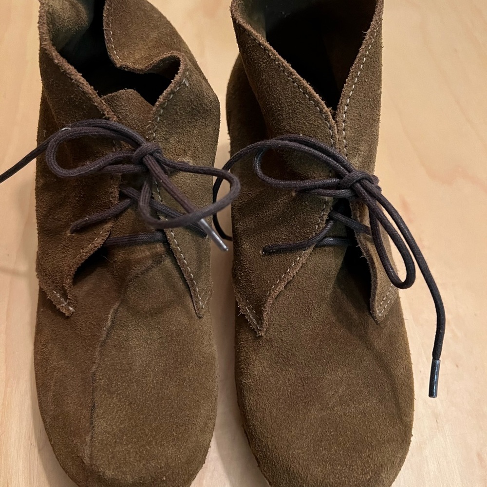 No. 6 clog booties in brownish/olive suede. Size 36
